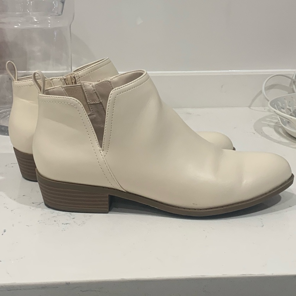 Torrid Cream WW Booties Worn Once Indoors Only